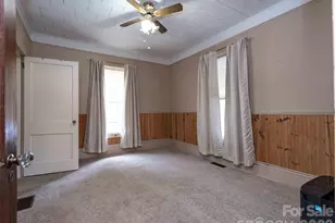 103 E King St, East Flat Rock, NC 28726 - Photo 20