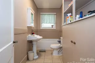 103 E King St, East Flat Rock, NC 28726 - Photo 24