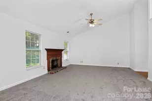 3411 Pondridge Ct, Charlotte, NC 28269 - Photo 4