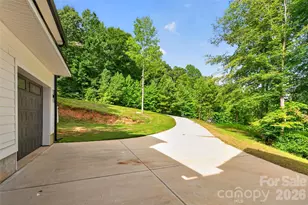1266 Ron Whicker Dr, Catawba, NC 28609 - Photo 6
