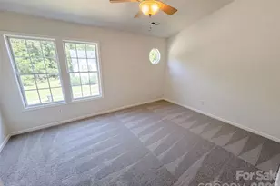 9514 Littleleaf Dr, Charlotte, NC 28215 - Photo 6
