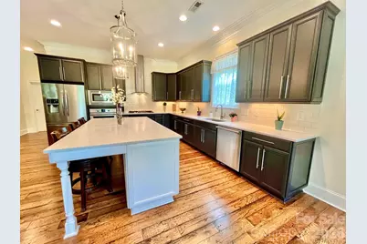 1025 N Sharon Amity Road, Charlotte, NC 28211 - Photo 8
