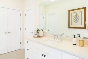 1025 N Sharon Amity Rd, Charlotte, NC 28211 - Photo 24