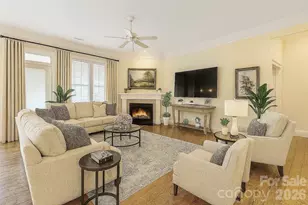 1025 N Sharon Amity Rd, Charlotte, NC 28211 - Photo 10