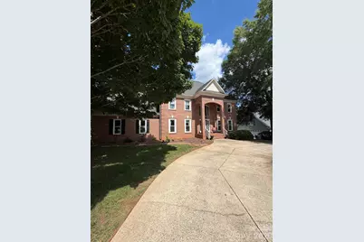 232 40th Avenue Drive NW, Hickory, NC 28601 - Photo 2