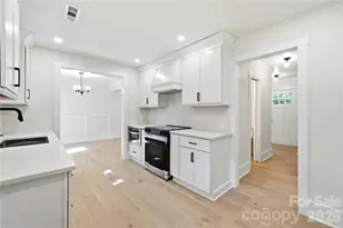 6900 Norchester Ct, Charlotte, NC 28227 - Photo 10