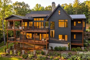 743 Hawk Mountain Rd, Lake Toxaway, NC 28747 - Photo 2