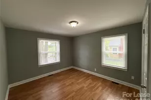 2660 Revolution Pk Dr, Charlotte, NC 28206 - Photo 8