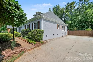 5734 Faulconbridge Rd, Charlotte, NC 28227 - Photo 4