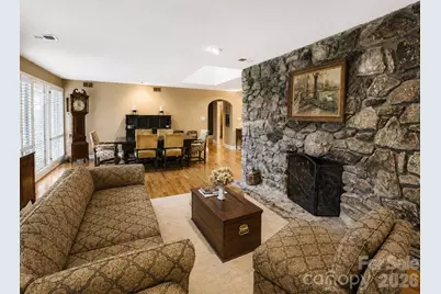 4821 Elmhurst Drive NE, Hickory, NC 28601 - Photo 10