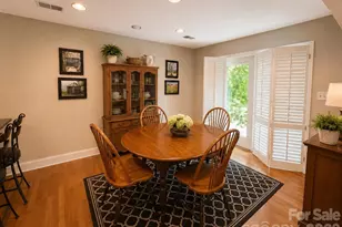 4821 Elmhurst Dr NE, Hickory, NC 28601 - Photo 14