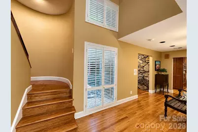4821 Elmhurst Drive NE, Hickory, NC 28601 - Photo 8