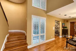 4821 Elmhurst Dr NE, Hickory, NC 28601 - Photo 8