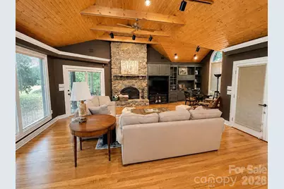 4821 Elmhurst Drive NE, Hickory, NC 28601 - Photo 22