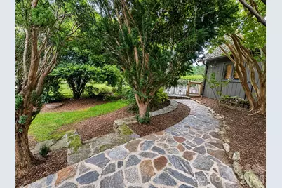 4821 Elmhurst Drive NE, Hickory, NC 28601 - Photo 4