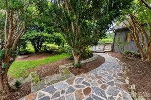 4821 Elmhurst Dr NE, Hickory, NC 28601 - Photo 4