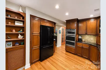 4821 Elmhurst Drive NE, Hickory, NC 28601 - Photo 16
