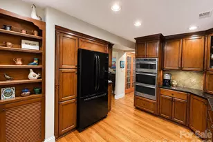 4821 Elmhurst Dr NE, Hickory, NC 28601 - Photo 16