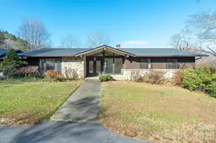 208 Dogwood Ln, Black Mountain, NC 28711 - Photo 2