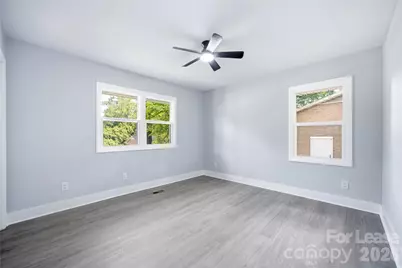 553 Derrydowne Drive, Charlotte, NC 28213 - Photo 32