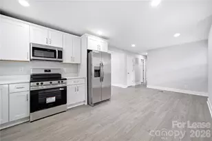 553 Derrydowne Dr, Charlotte, NC 28213 - Photo 12