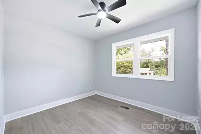 553 Derrydowne Drive, Charlotte, NC 28213 - Photo 16