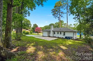 553 Derrydowne Dr, Charlotte, NC 28213 - Photo 26