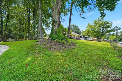 553 Derrydowne Drive, Charlotte, NC 28213 - Photo 30