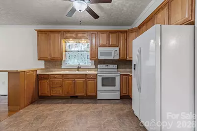403 Faulkner Street, Clover, SC 29710 - Photo 16