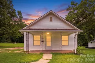 403 Faulkner St, Clover, SC 29710 - Photo 2