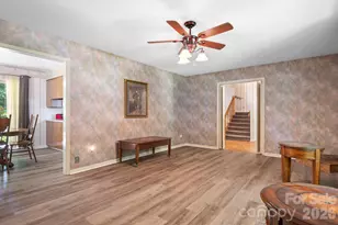 1009 Springs Rd, Lincolnton, NC 28092 - Photo 4