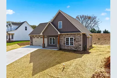 4957 Southview Drive, Hickory, NC 28602 - Photo 2
