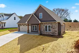 4957 Southview Dr, Hickory, NC 28602 - Photo 2