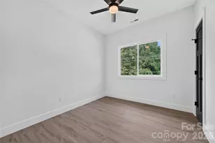 1013 Fassifern Ct, Hendersonville, NC 28791 - Photo 18