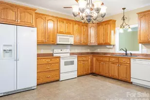 711 Spring St SW, Concord, NC 28025 - Photo 10