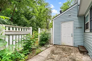 8504 Castle Pine Ct, Charlotte, NC 28226 - Photo 18