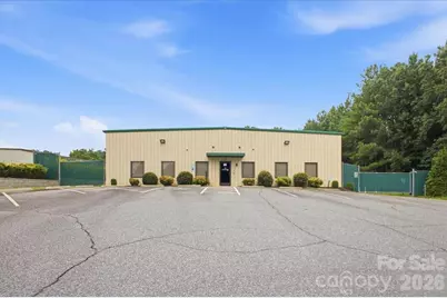 135 Joshua Court, Lincolnton, NC 28092 - Photo 2