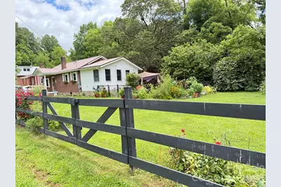 27 Bartlett Street, Sylva, NC 28779 - Photo 34