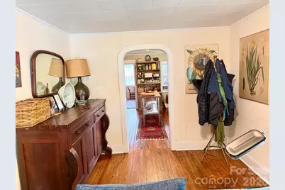 27 Bartlett Street, Sylva, NC 28779 - Photo 6