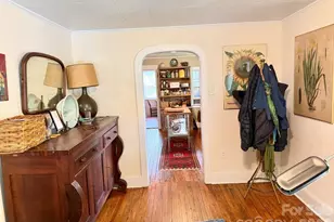 27 Bartlett St, Sylva, NC 28779 - Photo 6