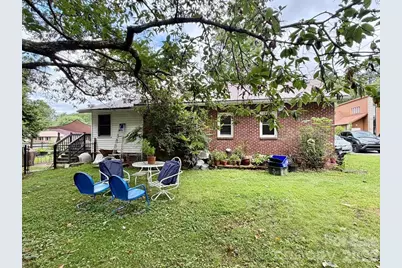 27 Bartlett Street, Sylva, NC 28779 - Photo 24