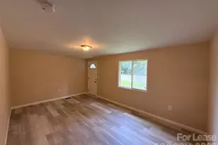 2700 Capitol Dr, Charlotte, NC 28208 - Photo 2