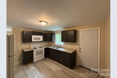 2700 Capitol Drive #2, Charlotte, NC 28208 - Photo 6