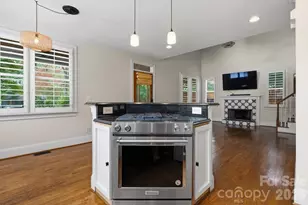 2013 Chesterfield Ave, Charlotte, NC 28205 - Photo 10