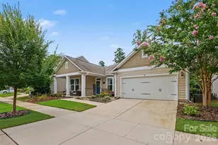 402 Dudley Dr, Fort Mill, SC 29715 - Photo 2