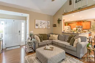 1079 Warpers Ln, Fort Mill, SC 29715 - Photo 4