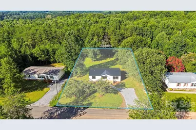 2596 1st Avenue NW, Catawba, NC 28609 - Photo 2
