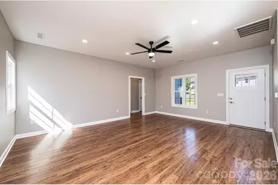 1314 39th Street Circle SW, Hickory, NC 28602 - Photo 10