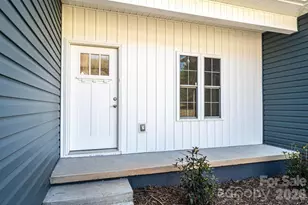 1314 39th St Cir SW, Hickory, NC 28602 - Photo 6