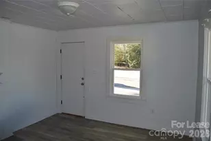515 S Elm St, Statesville, NC 28677 - Photo 4